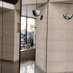 20 M2 S De B Et Wc Prives, Garage Séjour chez l'habitant